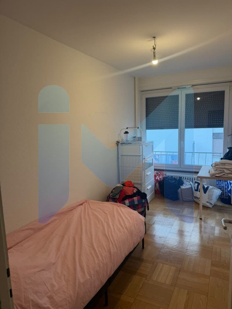 Appartement de 4 pièces au 1er étage situé à Acacias 1227 (8)