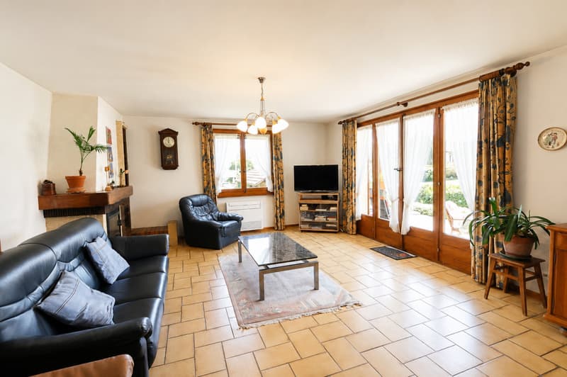 Villa individuelle de 6.5 pièces avec grand jardin de 1'618 m2 (6)