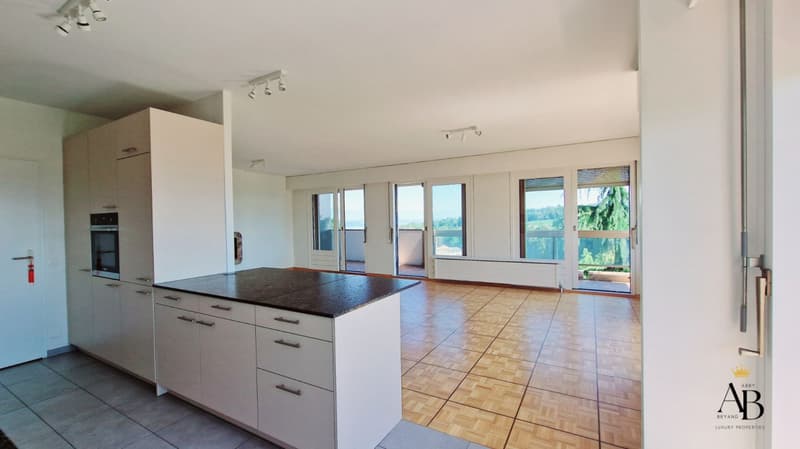 Elégant Appartement vue lac, résidence de luxe avec piscine intérieure & jacuzzi (6)