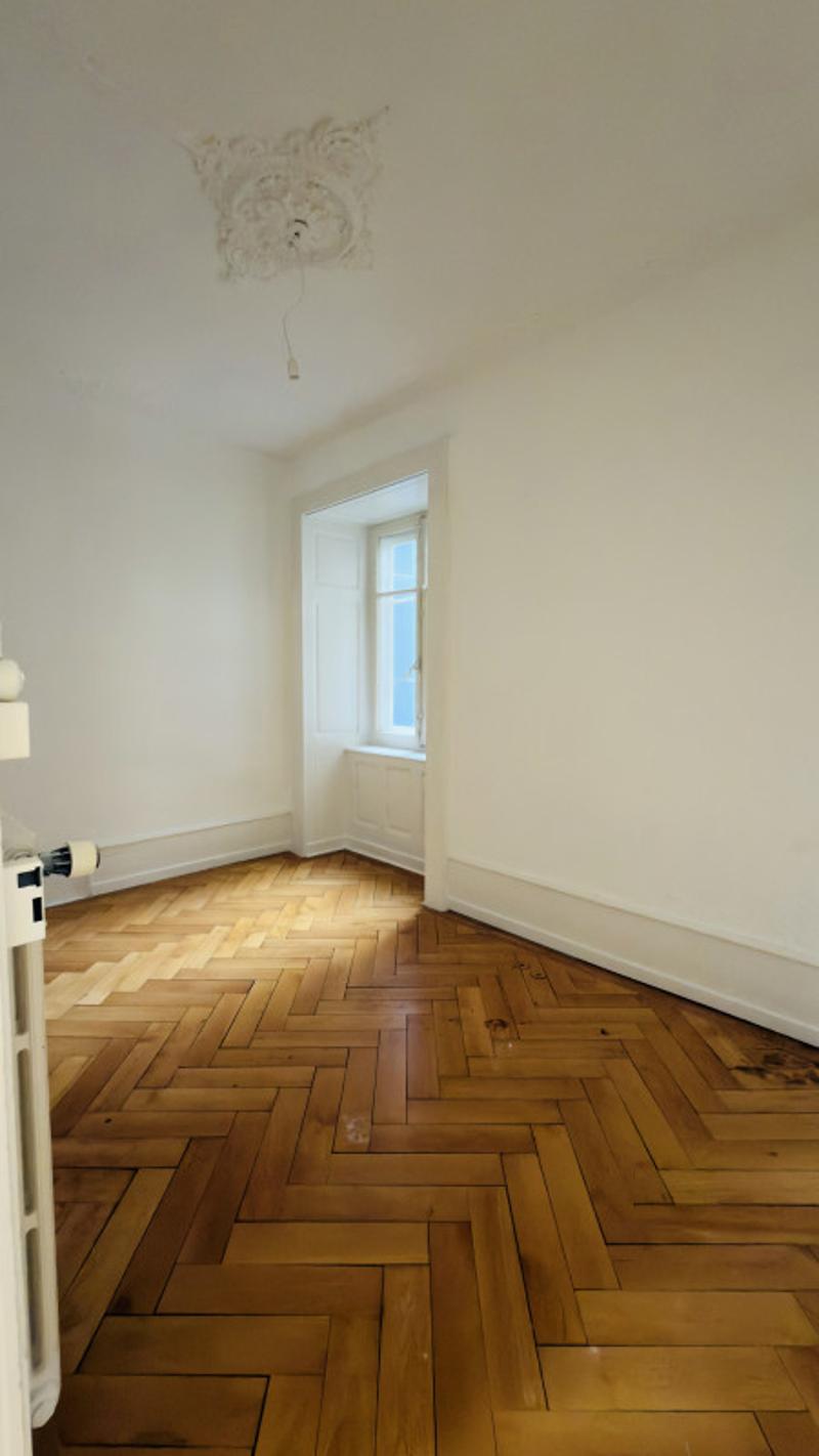 Superbe appartement de caractère de 4 pièces - emplacement premium proche gare (4)