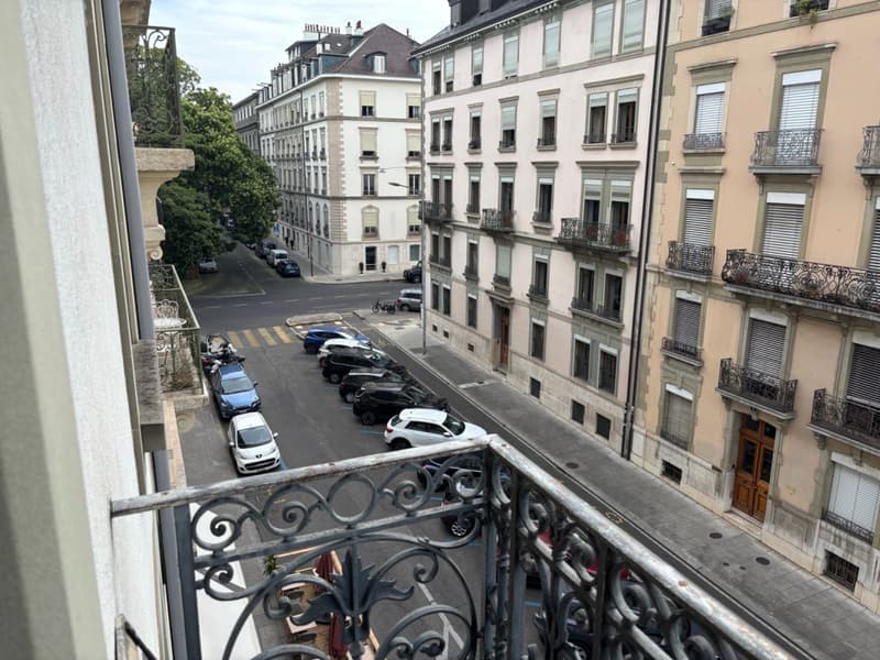Très charmant 4 pièces dans le quartier de Plainpalais. Beaucoup de cachet! (6)