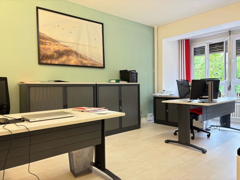 Une place de travail en bureau partagé au centre-ville (2)