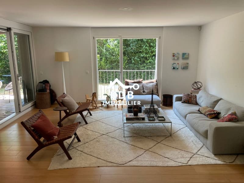 Magnifique appartement de 4 pièces au rez-de-chaussée situé à Genève 1208 (1)