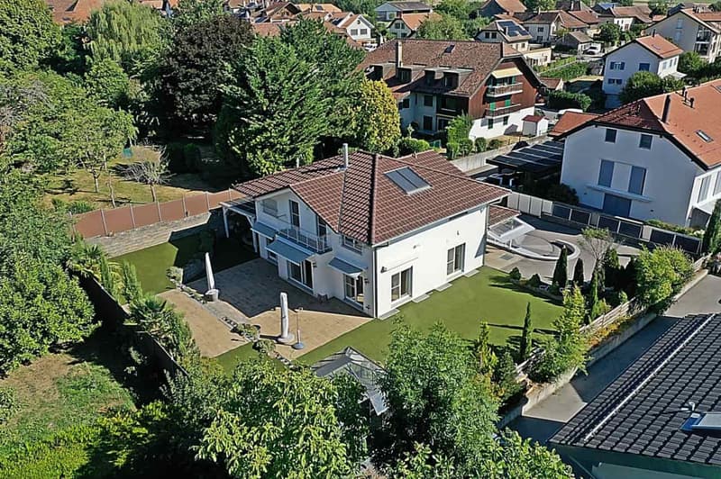 Exclusivité - Propriété coup de coeur, villa individuelle au calme (1)