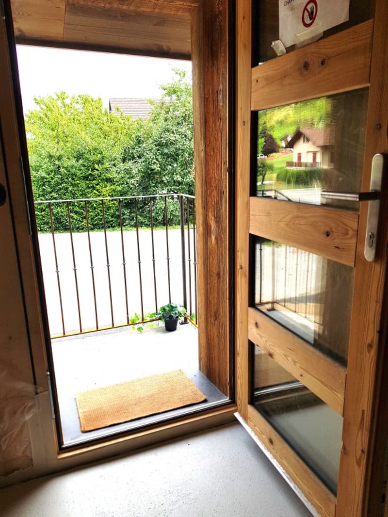 CHARMANTE MAISON VILLAGEOISE NEUVE ET ÉCOLOGIQUE, AVEC JARDIN ET PARKINGS (8)