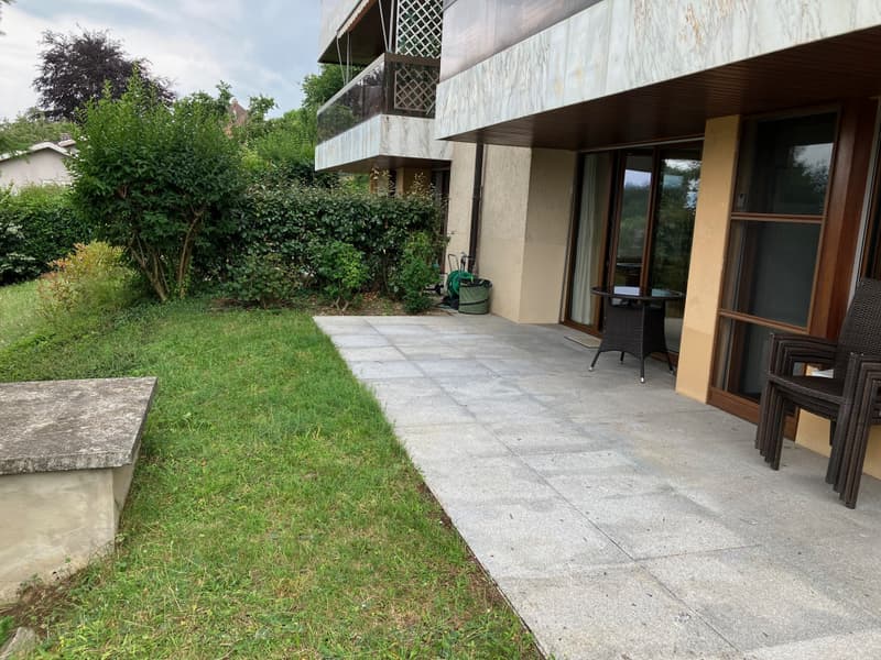 Magnifique 2 pièce meublé avec terrasse de 57m2 à deux min du lac/St-Sulpice VD (9)