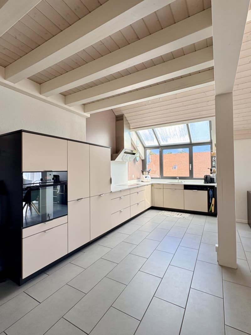 Magnifique, lumineux, duplex de standing de 4,5 pièces au coeur de Genolier (2)