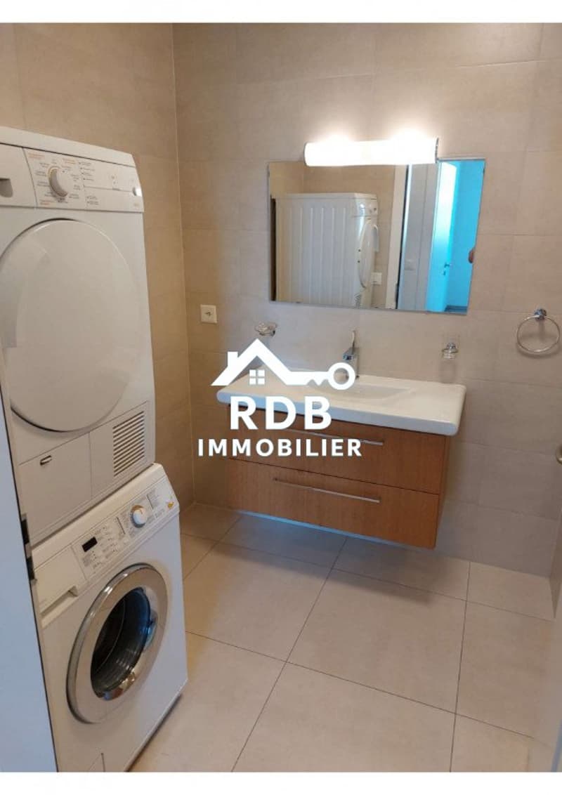 Appartement de 5 pièces au rez-de-chaussée situé à Vésenaz 1222 (7)