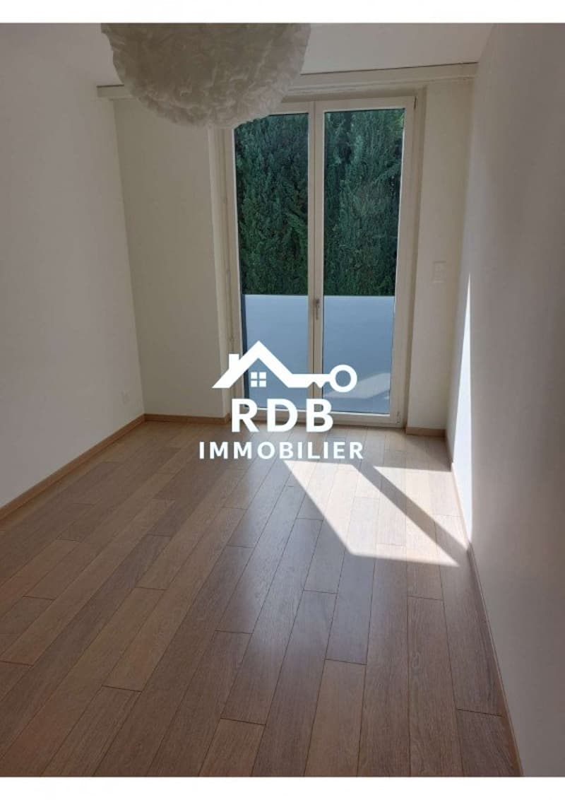 Appartement de 5 pièces au rez-de-chaussée situé à Vésenaz 1222 (6)