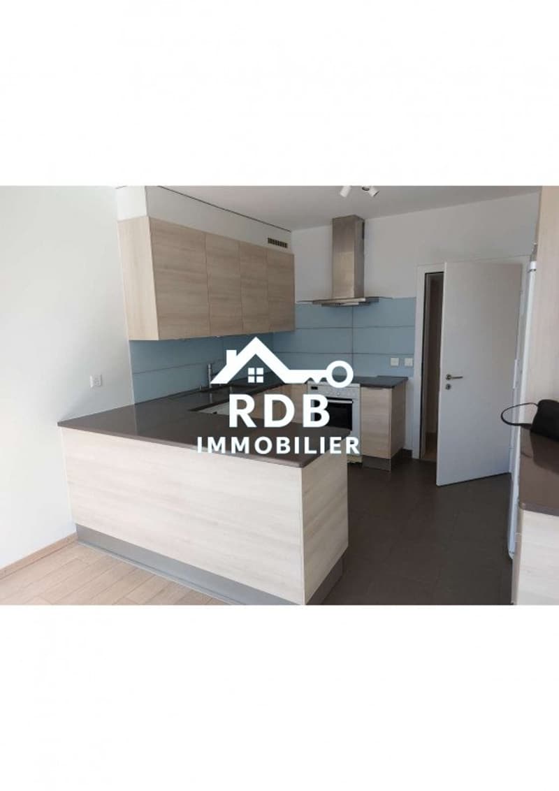Appartement de 5 pièces au rez-de-chaussée situé à Vésenaz 1222 (1)