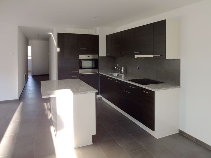 Appartement de 4.5 pièces avec 2 places de parc couvertes à Lucens (2)