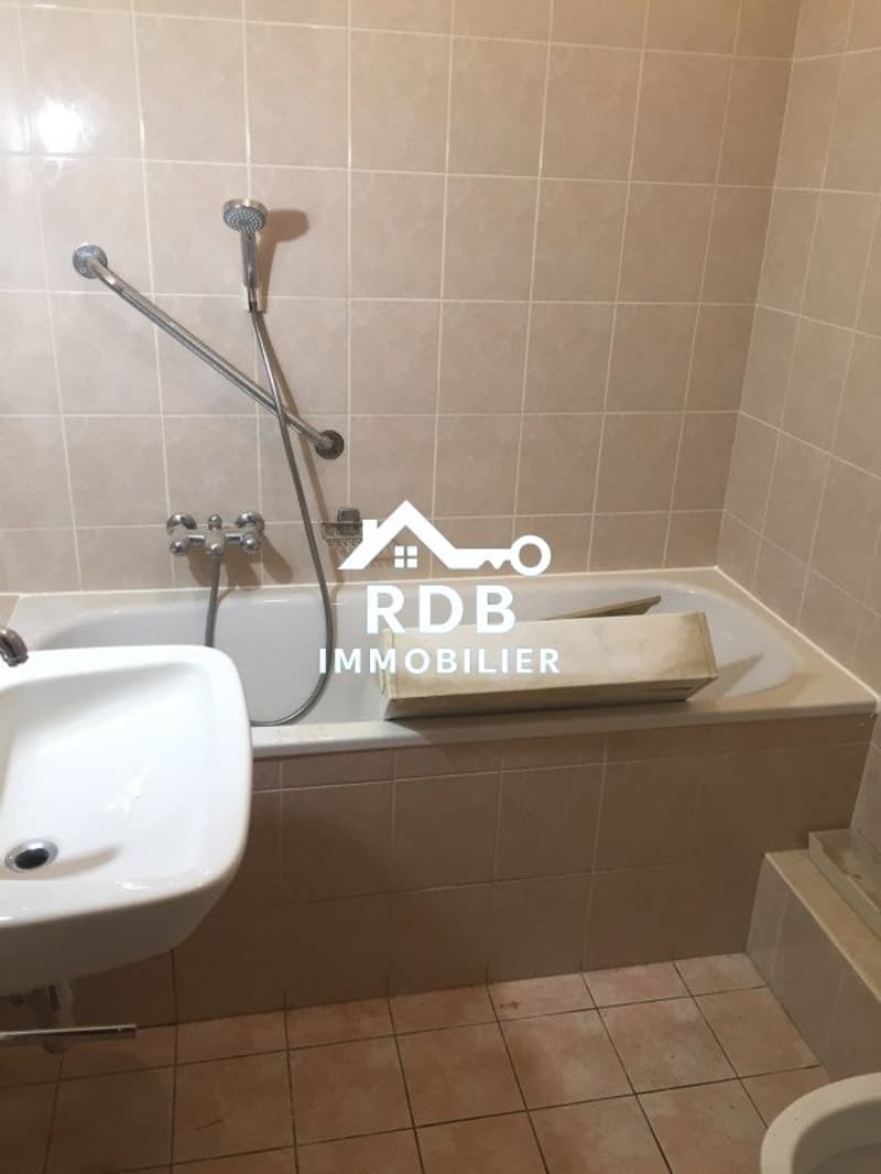 Appartement de 3 pièces au 1er étage situé à Genève 1205 (6)