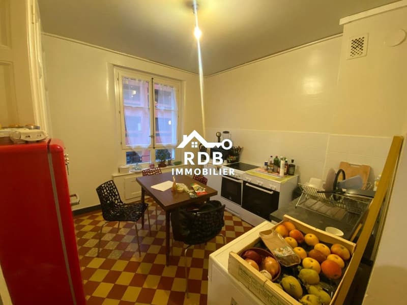 Appartement de 3 pièces au 1er étage situé à Genève 1205 (7)