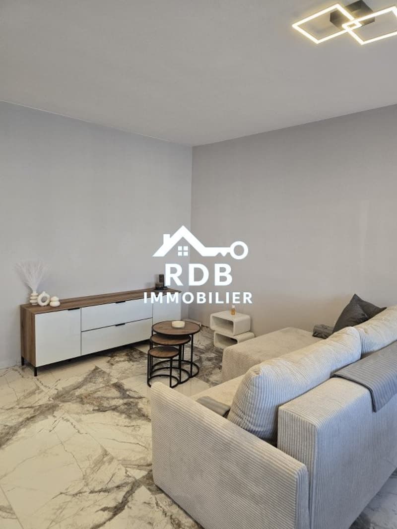 Appartement de 4 pièces meublés au 5ème étage situé à Meyrin 1217 (4)