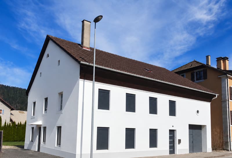 Maison de village de prestige à Môtiers - Opportunité rare (1)