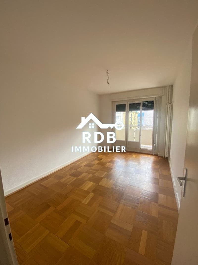 Appartement de 3,5 pièces au 4ème étage situé à Genève 1202 (4)