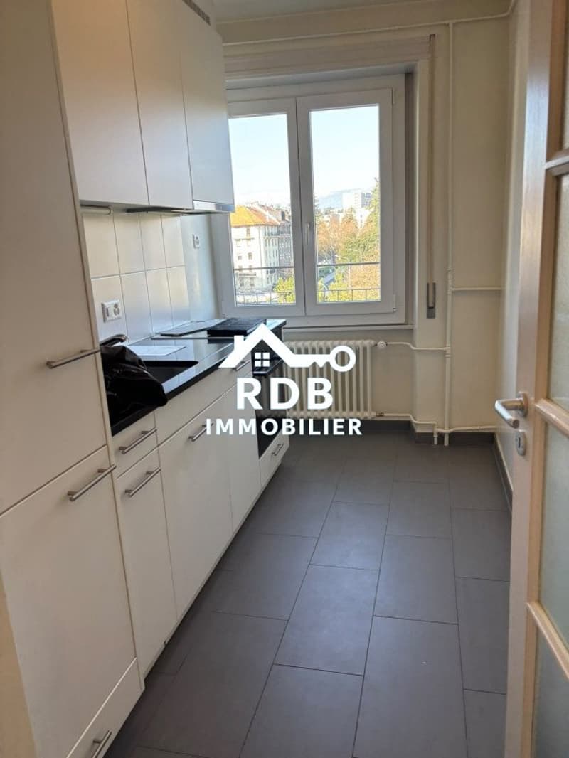 Appartement de 3,5 pièces au 5ème étage situé à Genève 1202 (6)