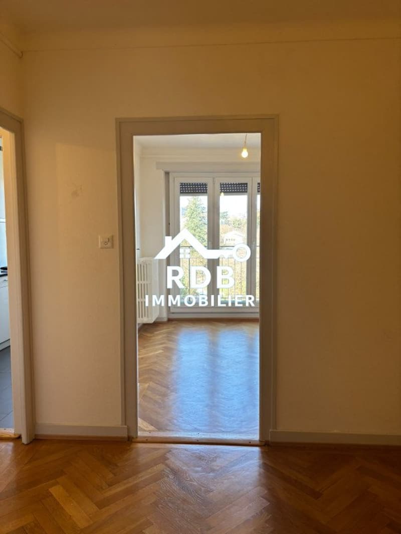 Appartement de 3,5 pièces au 5ème étage situé à Genève 1202 (8)