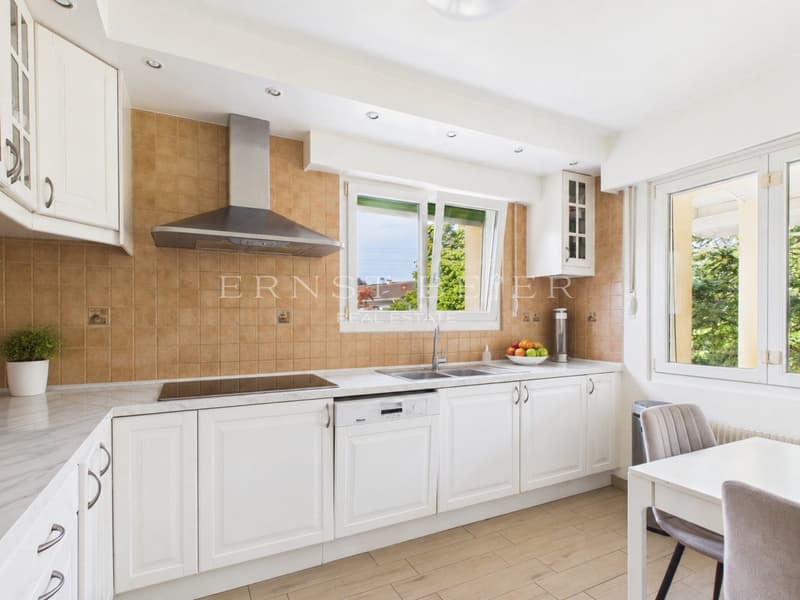 EXCLUSIVITE - Spacieuse maison familiale avec jardin, terrasses à Founex (6)