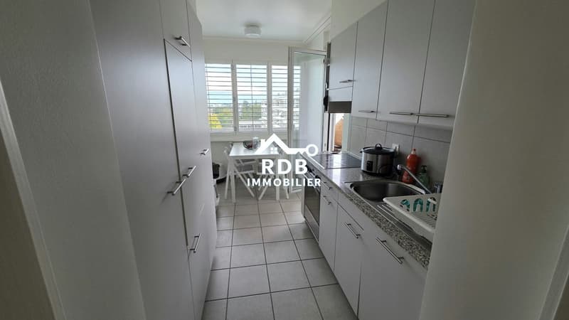 Appartement de 3 pièces au 7ème étage situé à Versoix 1290 (3)