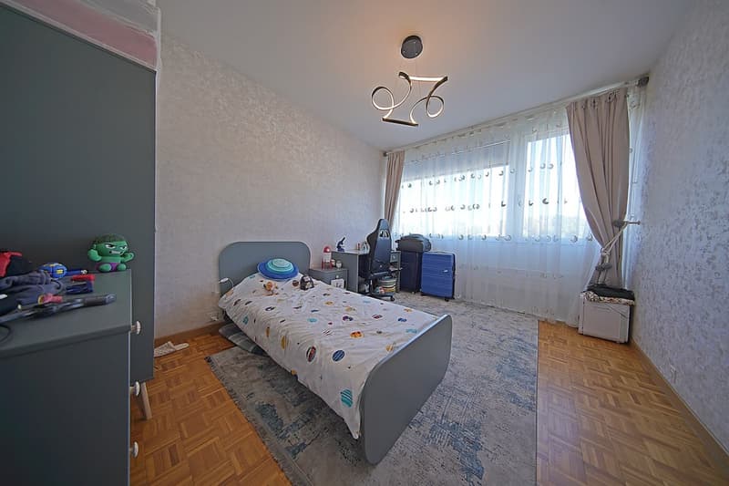 Spacieux 5 pces avec loggia proche de ttes commodités (6)