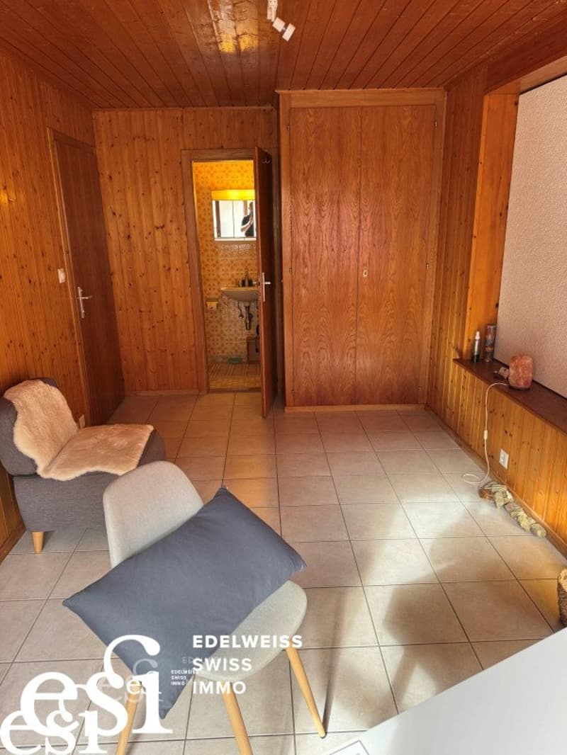 Spacieux appartement de 4.5 pces au centre de Bex avec beau potentiel (12)