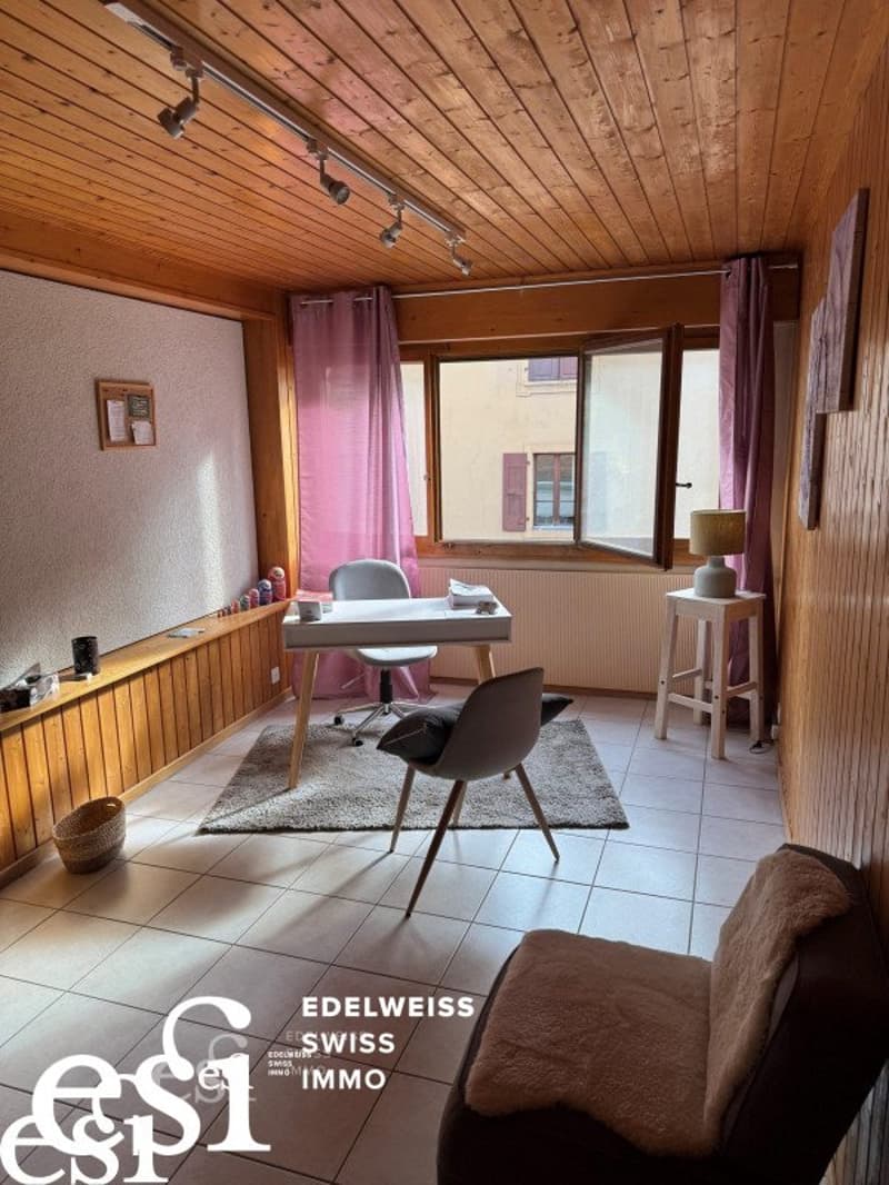 Spacieux appartement de 4.5 pces au centre de Bex avec beau potentiel (11)