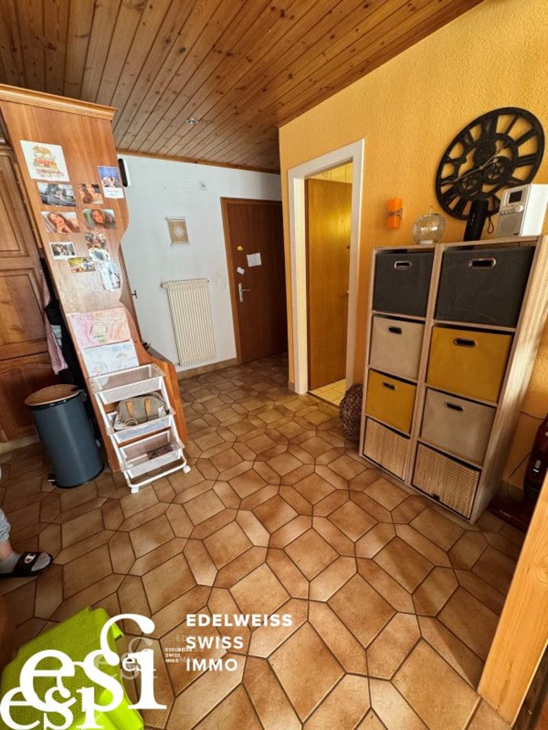Attique de 4.5 pces au centre de Bex avec fort potentiel (2)