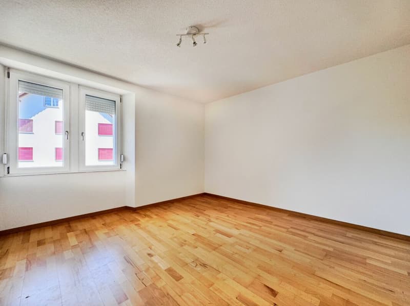 Helle Wohnung mit diversen Extras an idyllischer Lage (5)