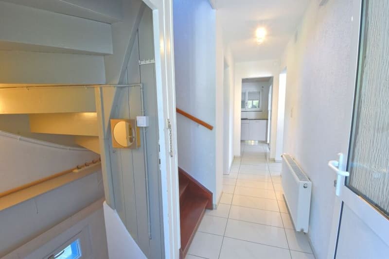Charmantes freistehendes Einfamilienhaus mit Garten an ruhiger Lage (11)