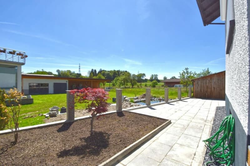 Charmantes freistehendes Einfamilienhaus mit Garten an ruhiger Lage (5)