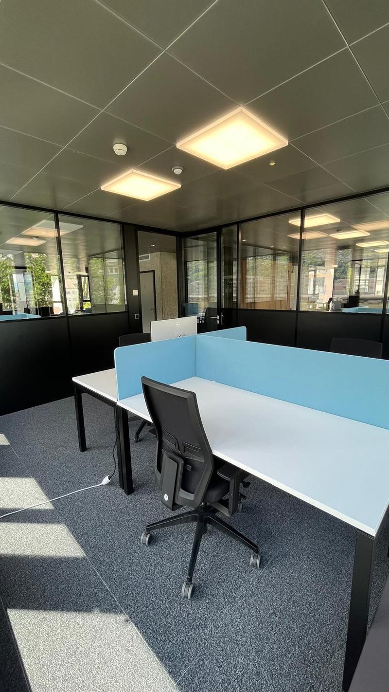 Bureau fermé, meublé et équipé, au sein d'un espace de travail partagé (10)
