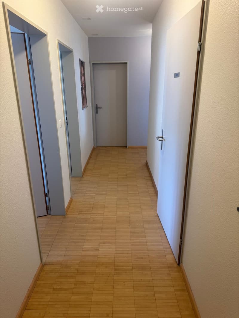 Heller Therapieraum in zentral gelegener Praxis zu vermieten (4)