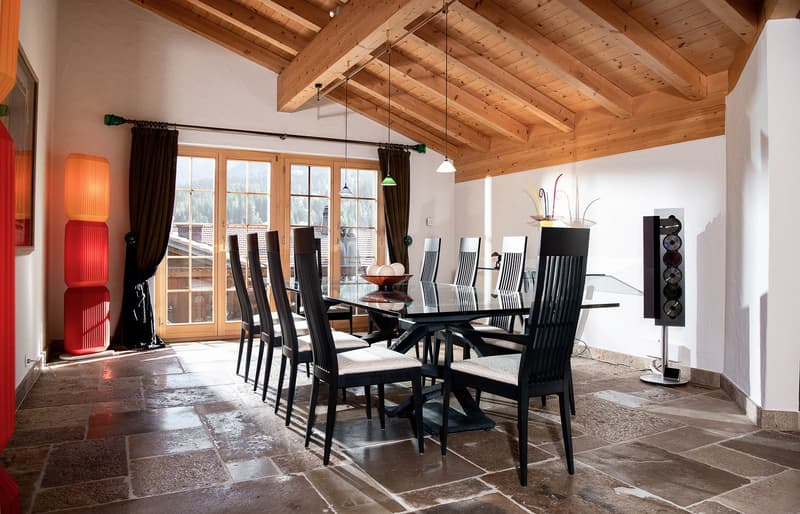 Exklusive und grosszügige Dachwohnung mit einmaliger Aussicht (3)