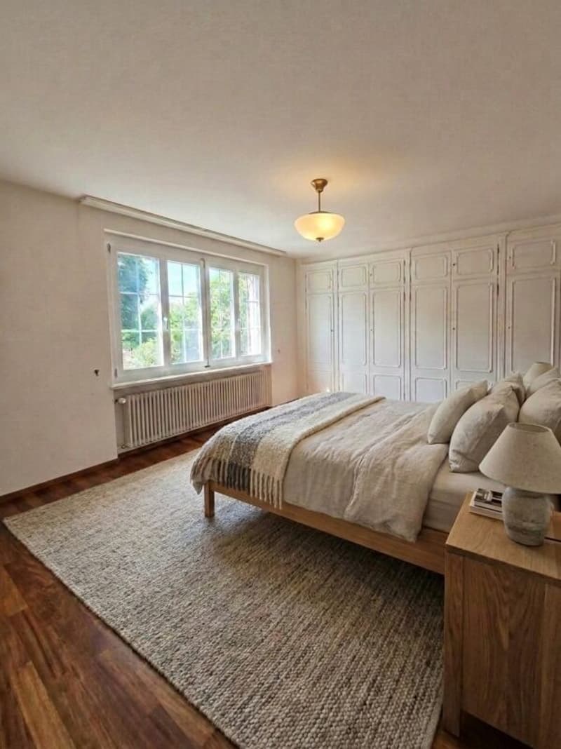 Elegantes 7 1/2 Zimmer-Landhaus mit viel Umschwung und Fernsicht / Unique Country-Style Villa (9)