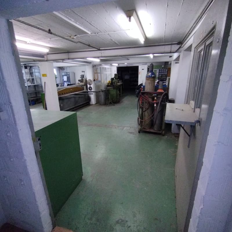Locaux de stockage à louer (2)