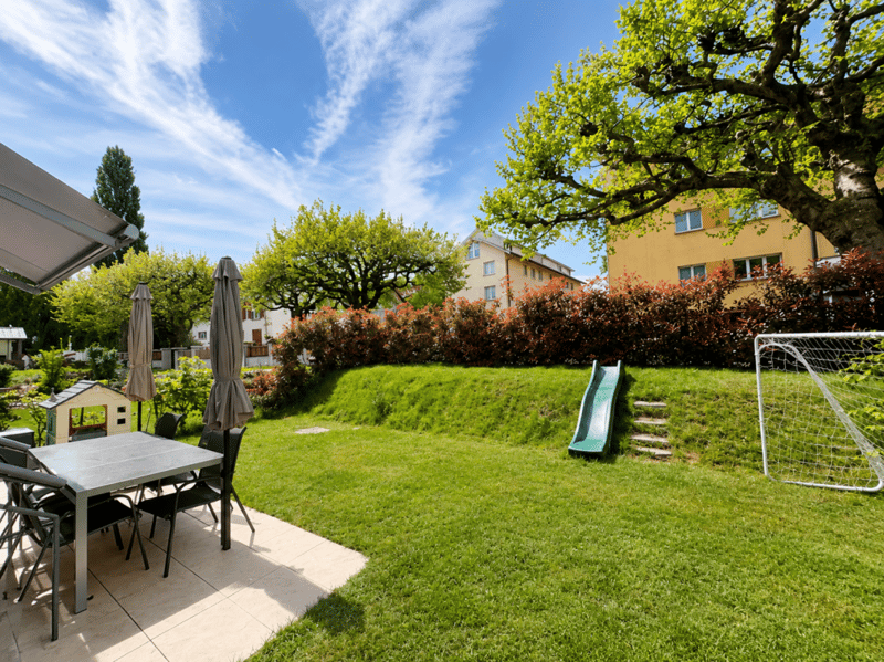 Sitzplatz mit Garten