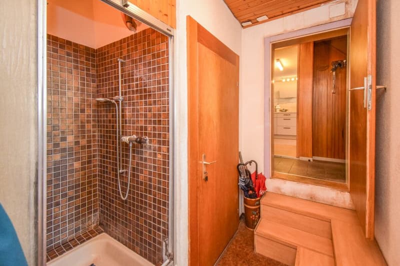 Dusche Erdgeschoss