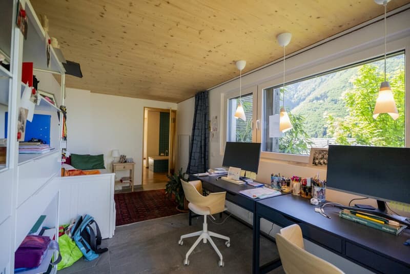 Villa design circondata dal verde con vista mozzafiato (20)