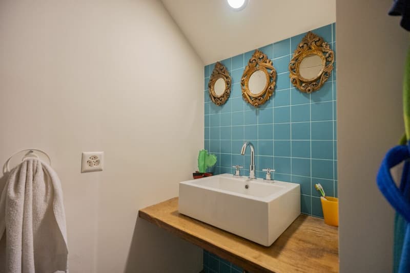 Villa design circondata dal verde con vista mozzafiato (18)