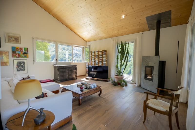 Villa de design dans le vert avec vue à couper le souffle (14)
