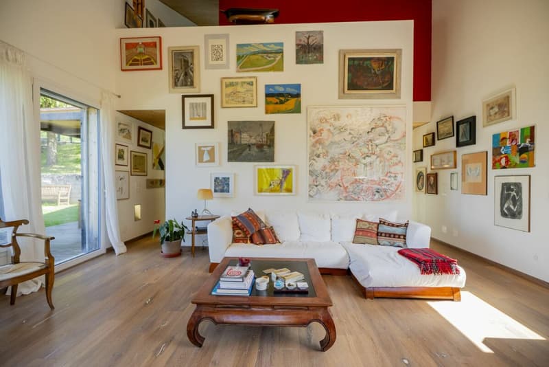 Villa de design dans le vert avec vue à couper le souffle (15)
