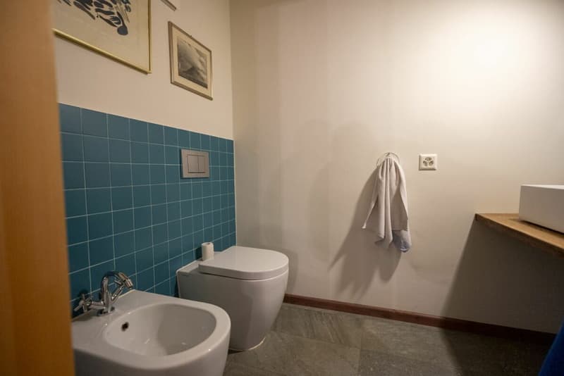 Villa de design dans le vert avec vue à couper le souffle (19)