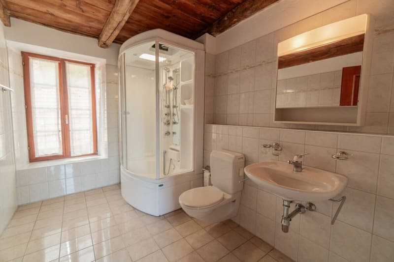 We rent a rustic 6-room house in Locarno/Solduno (13)