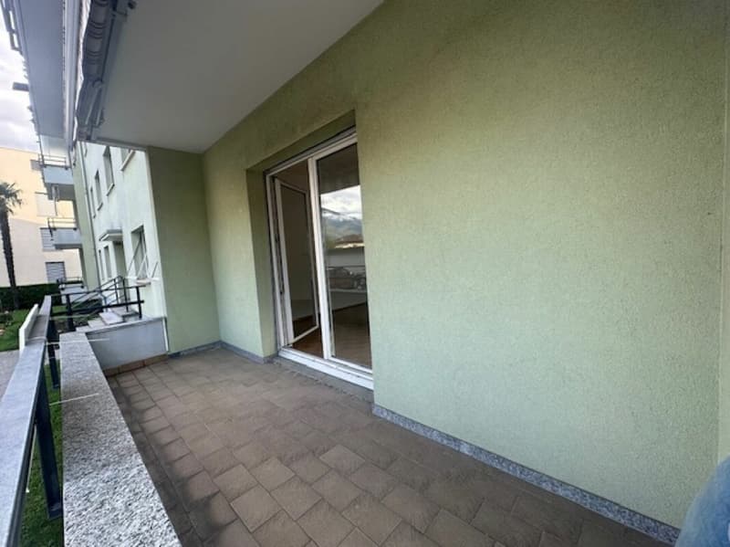 Vendiamo spazioso 3.5 locali al pianterreno (5)