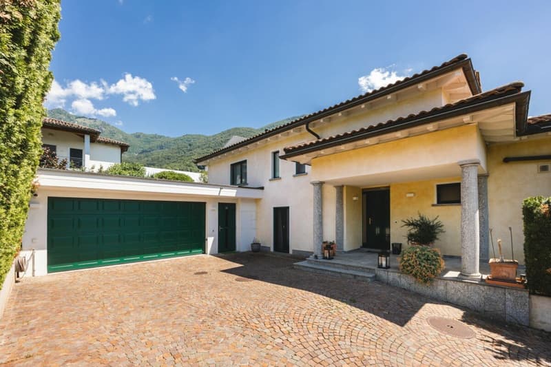 Villa con piscina a Cadro (2)