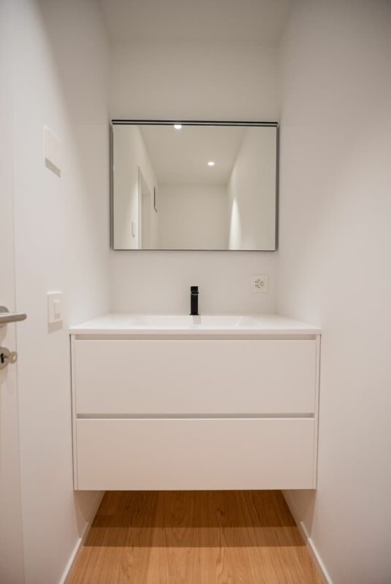 Vendiamo splendide ville design a Cadro (15)