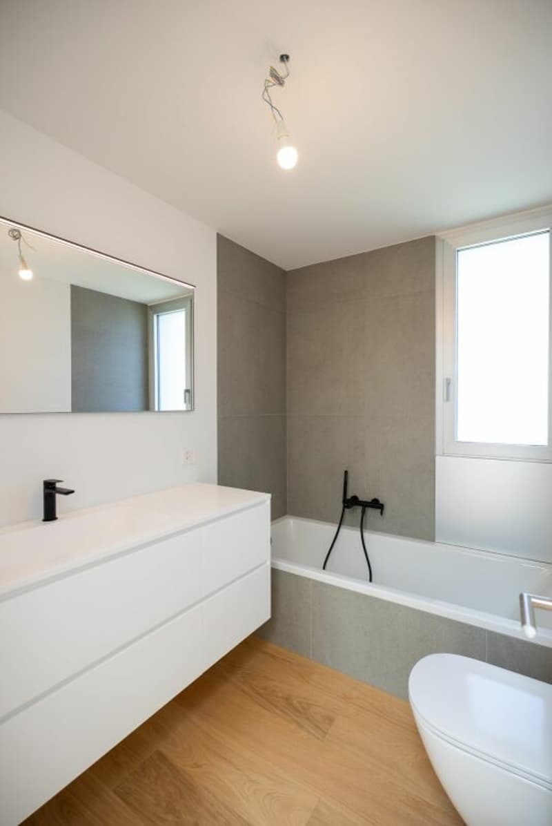 Vendiamo splendide ville design a Cadro (21)
