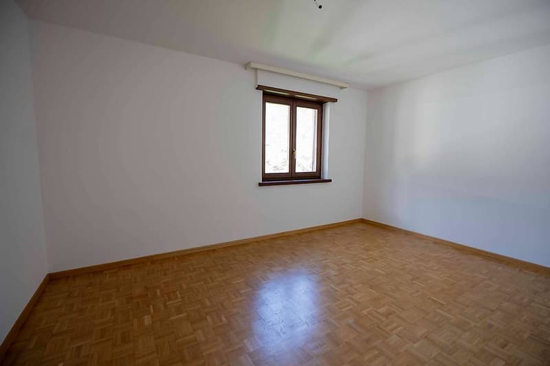 Vendiamo residenza a reddito di tre grandi appartamenti (6)