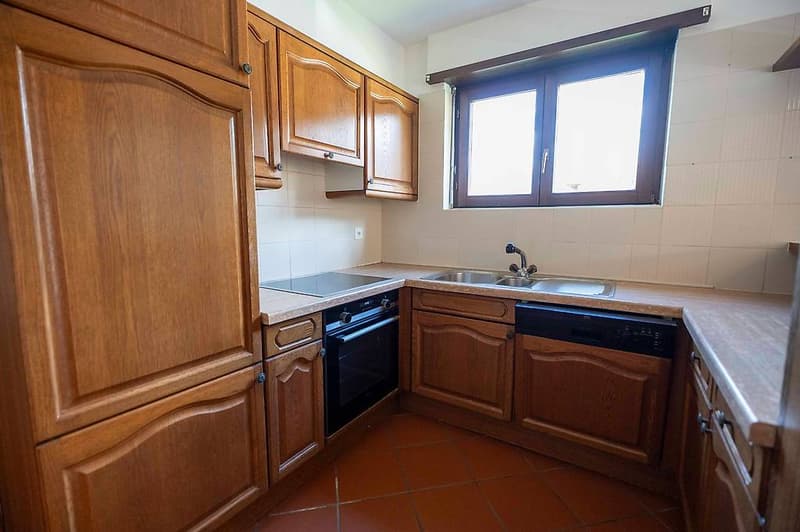 Vendiamo residenza a reddito di tre grandi appartamenti (12)